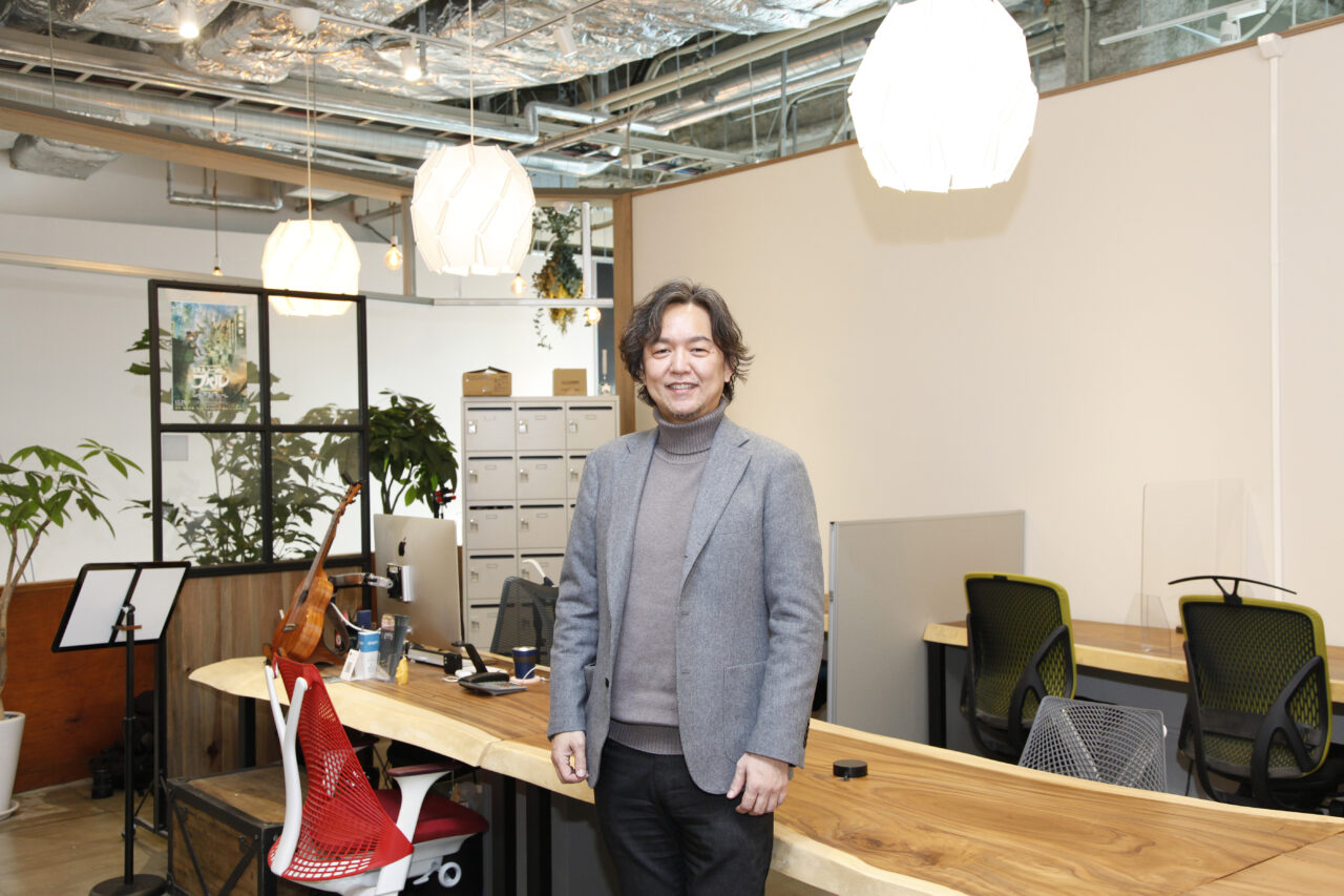 鶴田賢太 - Room8代表